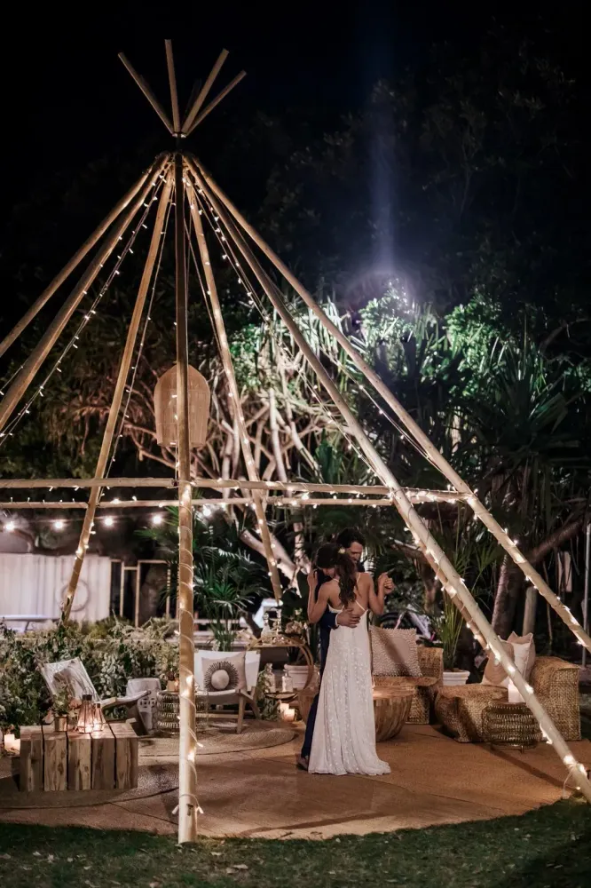 Byron bay beach wedding photo