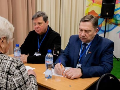 Провели отчёт и выездной приём в Колычевском административном округе