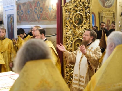 В Академии торжественно совершили Божественную литургию в день интронизации Святейшего Патриарха Кирилла