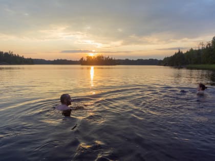 Нарколог Холдин рассказал, почему нельзя пить алкоголь в жару