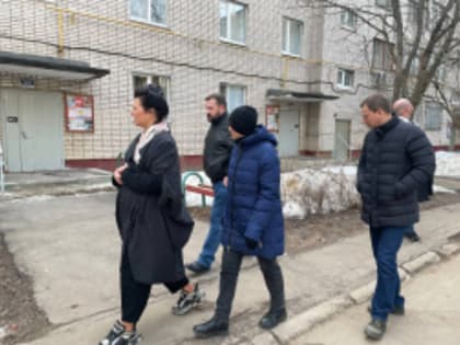 Глава Лобни встретилась с жителями улицы Победы