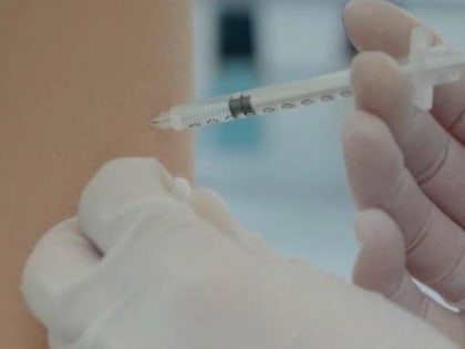 Вакцинация девочек-подростков против вируса папилломы.