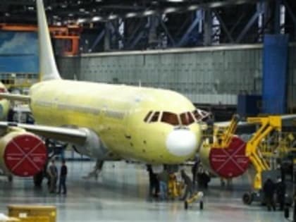 Путин поручил поставить авиакомпаниям не менее 700 самолетов