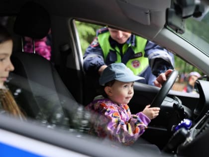 Сотрудники УМВД России по г.о. Королев приняли участие в фестивале «Город профессий»
