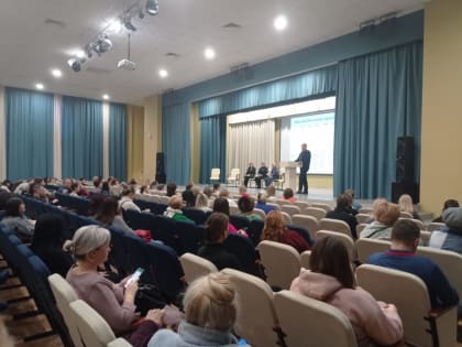 Полицейские приняли участие в общегородском родительском собрании Павловского Посада