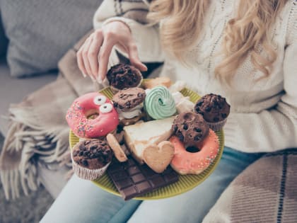 Диетолог Соломатина назвала причины формирования «сладкой» зависимости