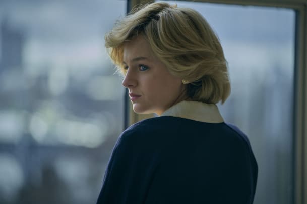 The Crown: 5 Facts über Diana-Darstellerin Emma Corrin