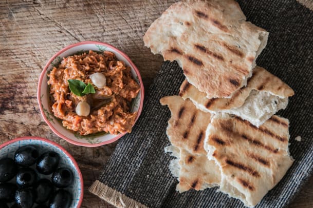 Tomaten-Kichererbsen-Dip für den kleinen Hunger