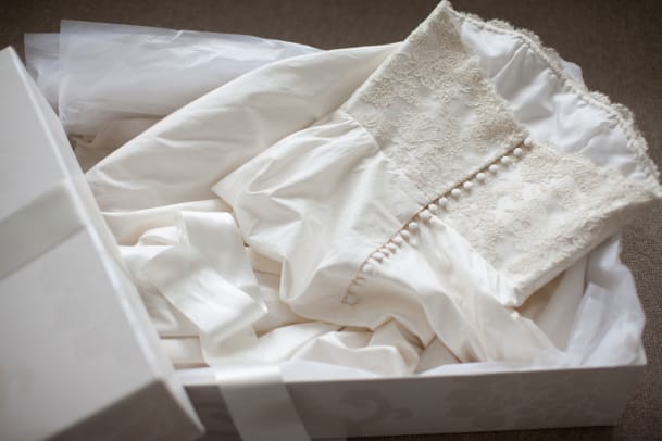 Das Brautkleid aus dem Netz