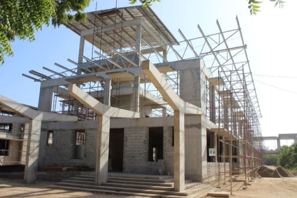 Neues aus Tansania: Der Fortschritt des Baus der Baobab-Geburtsklinik