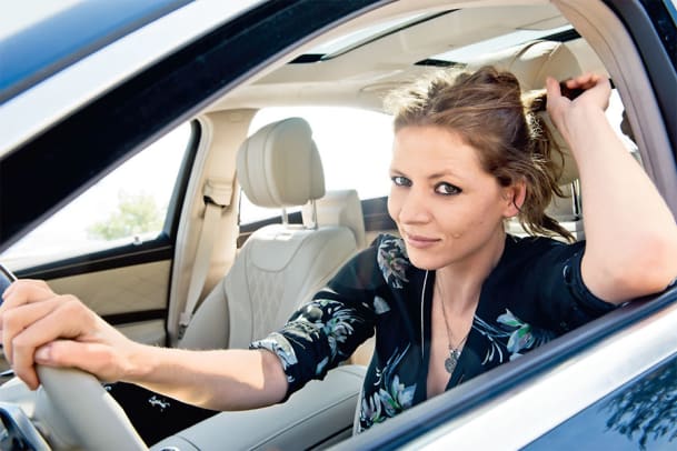 Christina Duss testet die neue Mercedes-S-Klasse auf ihre Wohnlichkeit