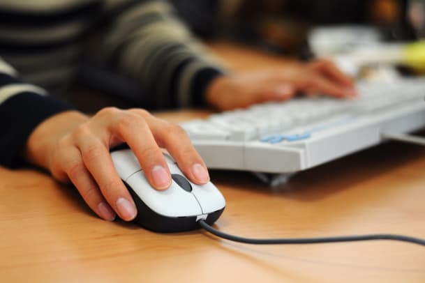 Wie ist es eigentlich, das Büro mit der Ehefrau und zwei Ex-Freundinnen zu teilen?