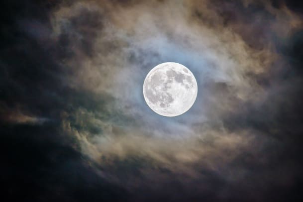 Vollmond im Fisch: Wachsen, auch wenn es wehtut