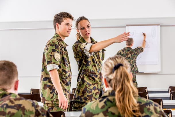 Frauen ins Militär!