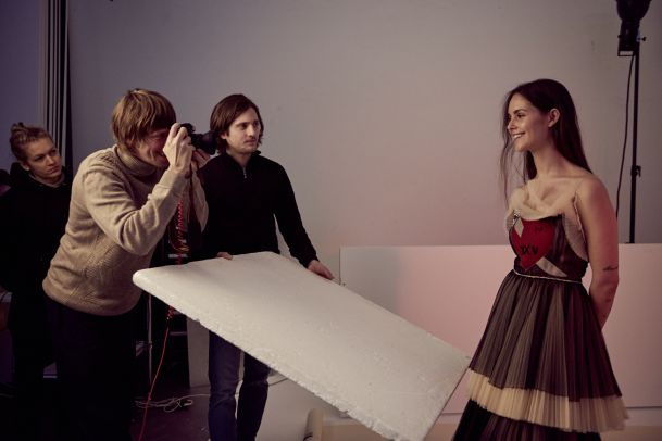 Behind the Scenes: Trendshooting neue Weiblichkeit