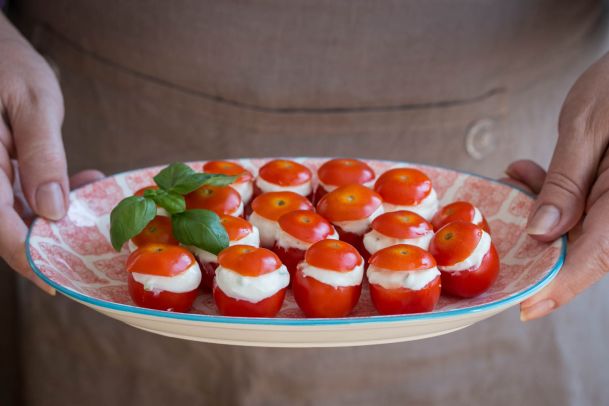Gefüllte Cherrytomaten mit Ricottacrème