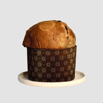 Panetone auf einem Teller