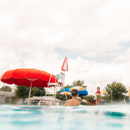 Schweiz ist, wo Kids nicht mal in der Badi willkommen sind