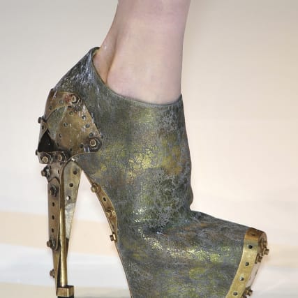 Laufsteg-Trend: Gun Couture