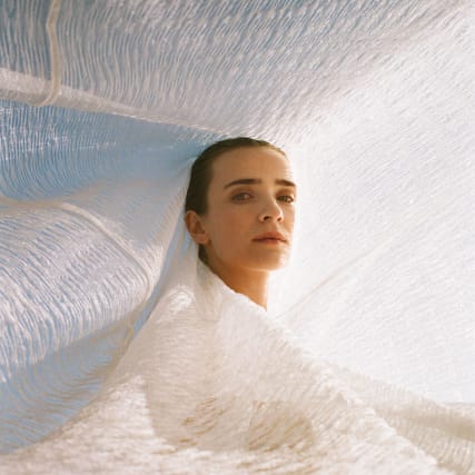 Finesse oblige: Hauchzarte Sommerlooks zum Nachshoppen