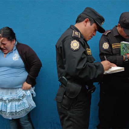 Eindrücklich: Fotoreporterin Doriam Morales dokumentiert das Verbrechen in Guatemala City