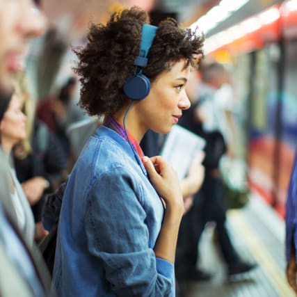 5 PODCASTS, die mich täglich begleiten