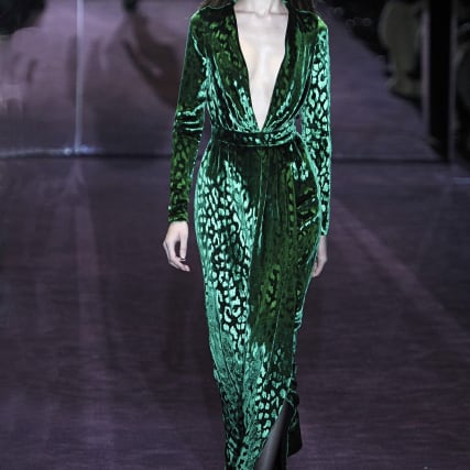 Sexy Samt auf dem Mailänder Laufsteg