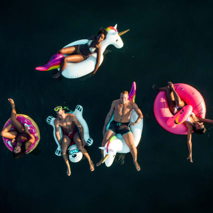 Gummi-Manie auf Schweizer Flüssen