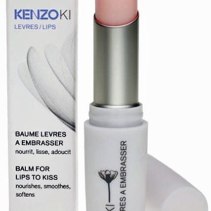 Kussmündchen mit der neuen Lippenpflege von Kenzoki