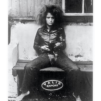 Valie Export - Grapschen auf Befehl