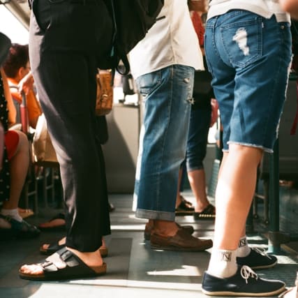 Sitzplatz statt Mitleid