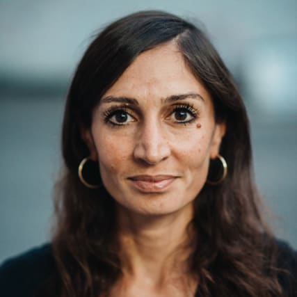 Deutsch-iranische Autorin Gilda Sahebi: «Gegen eine verbundene Gesellschaft ist jegliche autoritäre Macht chancenlos»