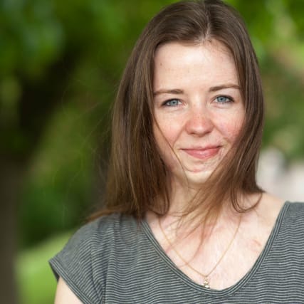 Mit Brandnarben im Gesicht zu leben?