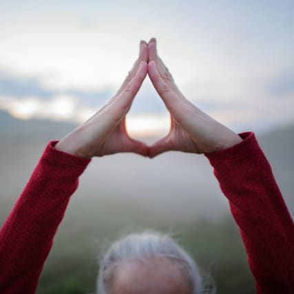 Ur-Om: Ein Besuch bei der wohl ältesten Yogalehrerin der Welt
