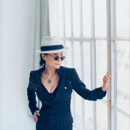 Wie John Lennon in Yoko Onos Apfel biss