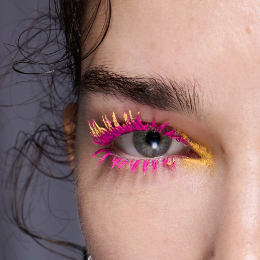 Regenbogenwimpern und Pastell: Das Make-up im Frühling wird bunt