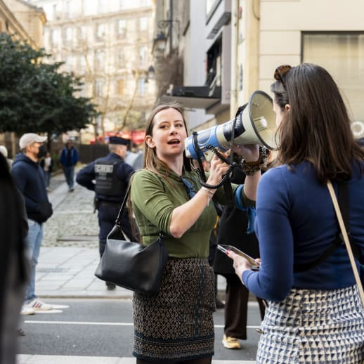 Feministisch und rechts? Frauen in rechtsextremen Milieus