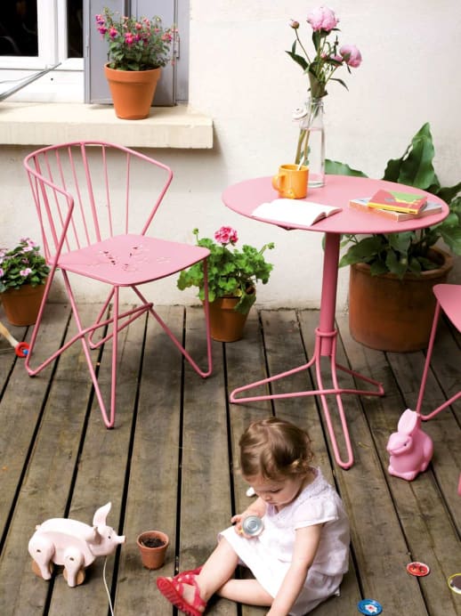 Pflanzen- und Kräutertöpfe: Ein Garten auf dem Balkon
