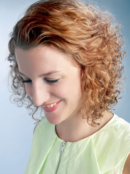 Sanft zu den Locken: Florina Schwander testet Farbe und Glossing von Aveda