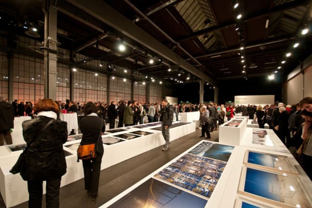 Photo12: Starfotografin Brigitte Lacombe im Gespräch mit Chefredaktorin Lisa Feldmann