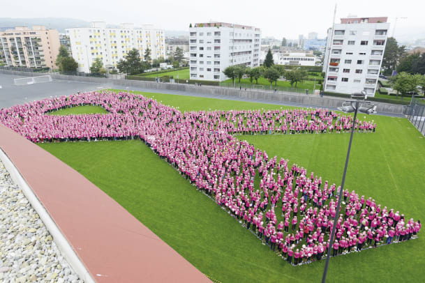 Pink Ribbon Charity Walk 2015: Brustkrebs-Solidaritätslauf