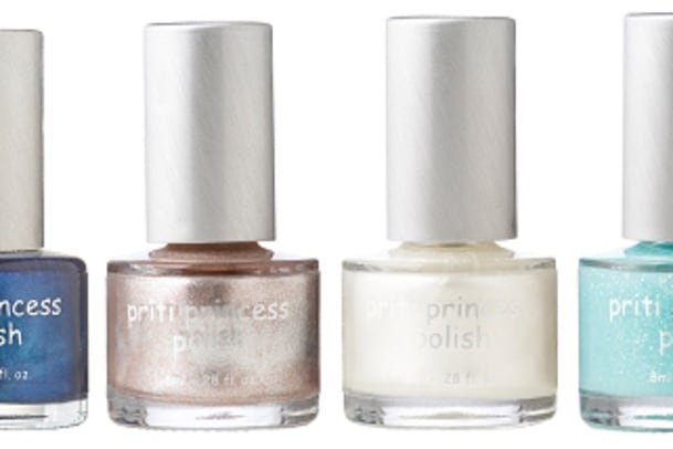 Leuchtende Nägel mit Priti Princess Polish