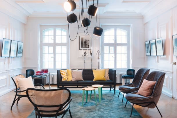 Wohnen in einem Showroom in Bern