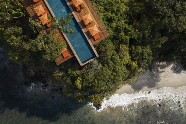 Den Sommer verlängern: Fünf Hotels am Meer zum Wegträumen
