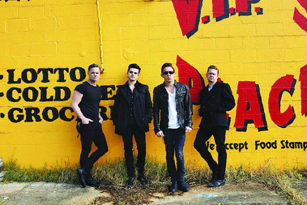 Mona - Junger Vintage-Rock