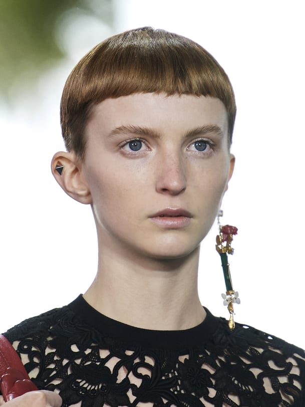 Kurzer Pony bei Valentino