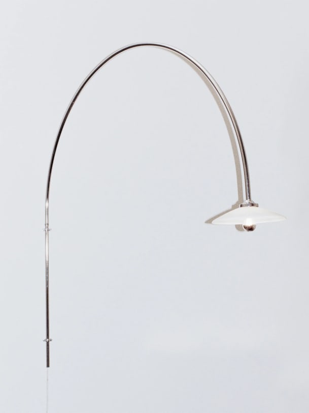 Bogenlampe silber mit weissem Schirm