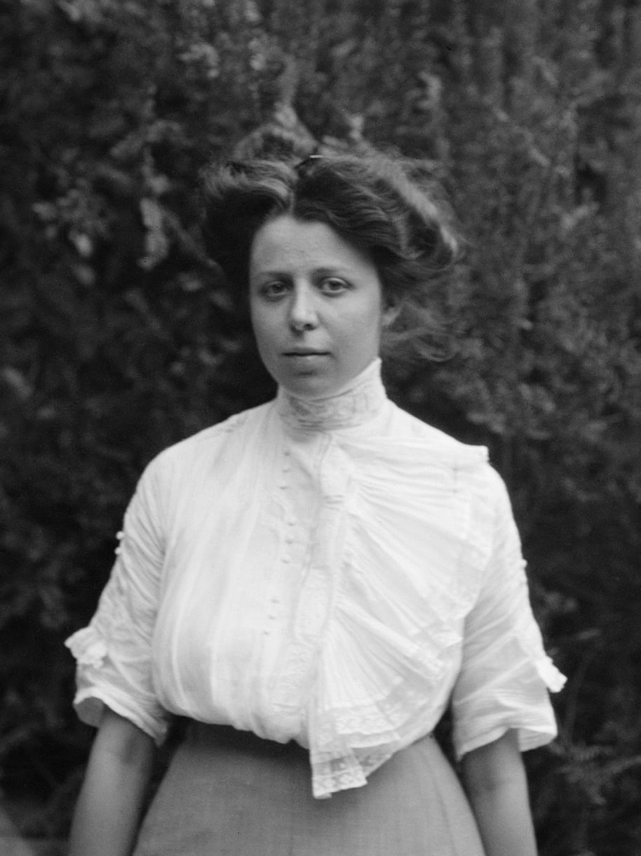 Porträt von Gertrud Dübi-Müller