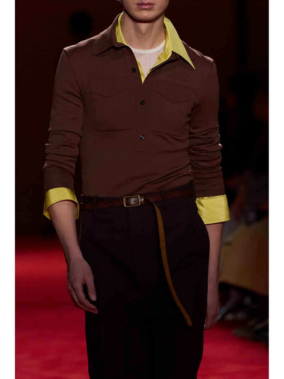 Fashionweek-Runway-Bottega Veneta-Jumper-pop-of-color-yellow-brown