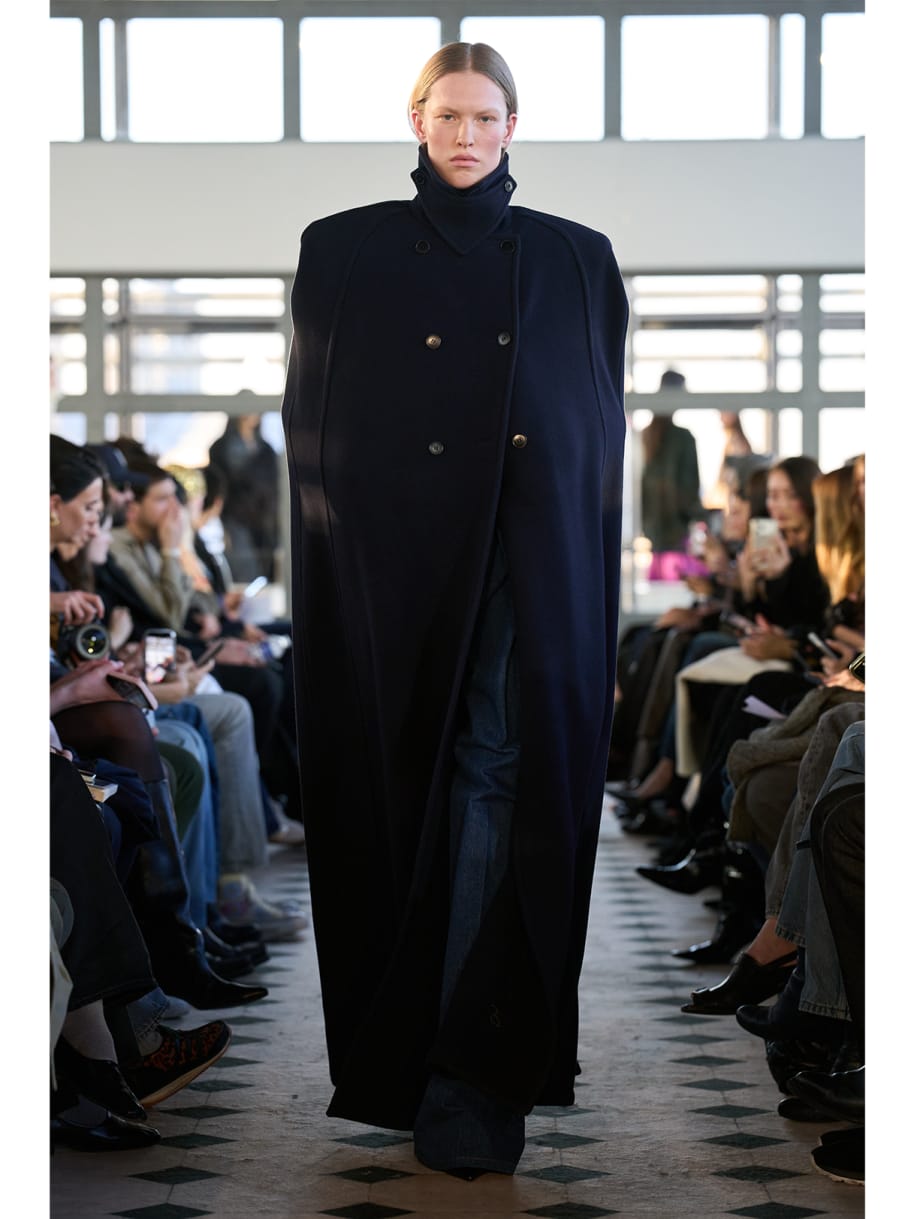 Fashionweek-Runway-Burc Akyol-Jacket-uniform jacket